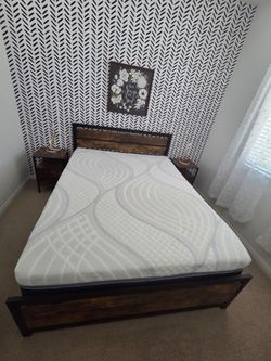2 night stand and lights, queen size bed( included memoryfoammattress )