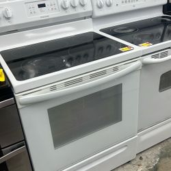 Frigidaire Electric Stove 