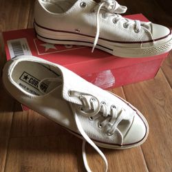 *Converse* NEW!! Order but never used been in closest $80.00 firm