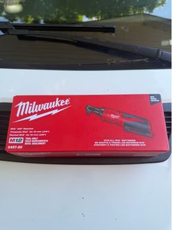 Milwaukee m12 3/8 ratchet