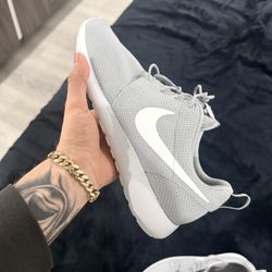 Shoes Nike Roshe White And Grey Men 