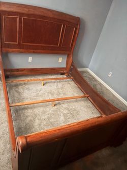 Wood Sleigh Bed Frame w/Chest Dresser