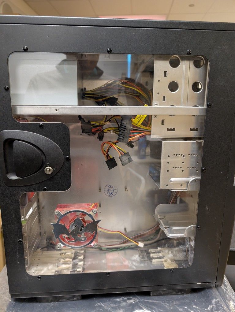 Desktop Case Complete With 600w PSU And DVD Writer