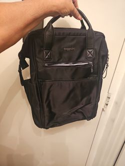 Bagalini Back Pk New Nwt Pet Smk Free