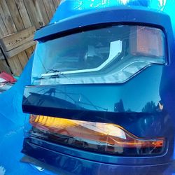 Driver Side Headlight For A 2016 To 2018 Chevy 1500 Truck OEM Part