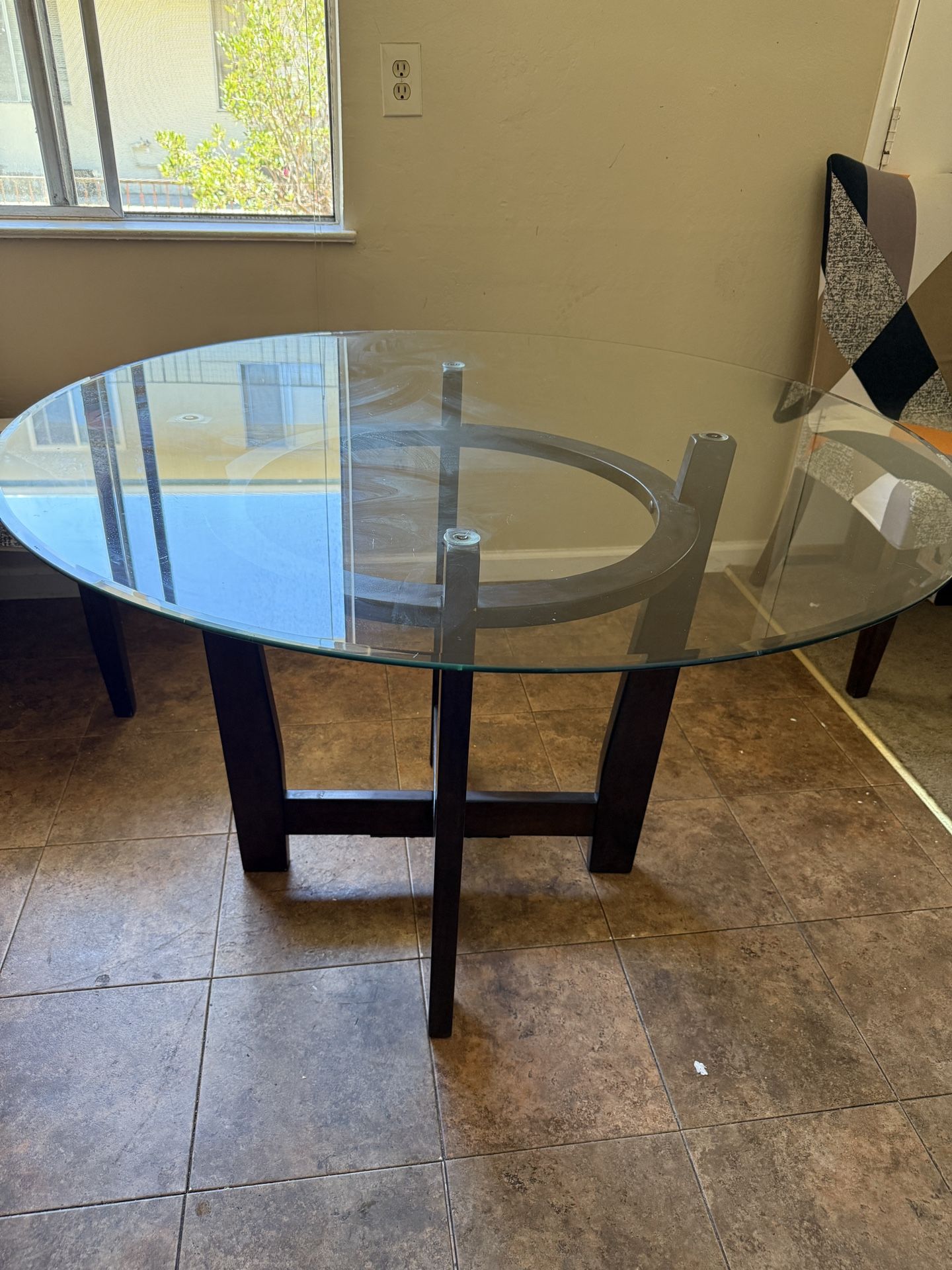 Round glass dining table