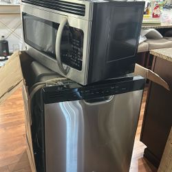Microwave And Dishwasher 