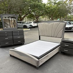Beautiful Bedroom Set Queen Size Solid Wood Dark Gray Color In Excellent Condition By Crown Mark