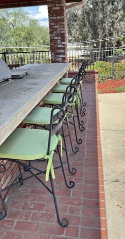 5 pier 1 wrought Iron  Patio  Bar Stools  $ 160 for all 5