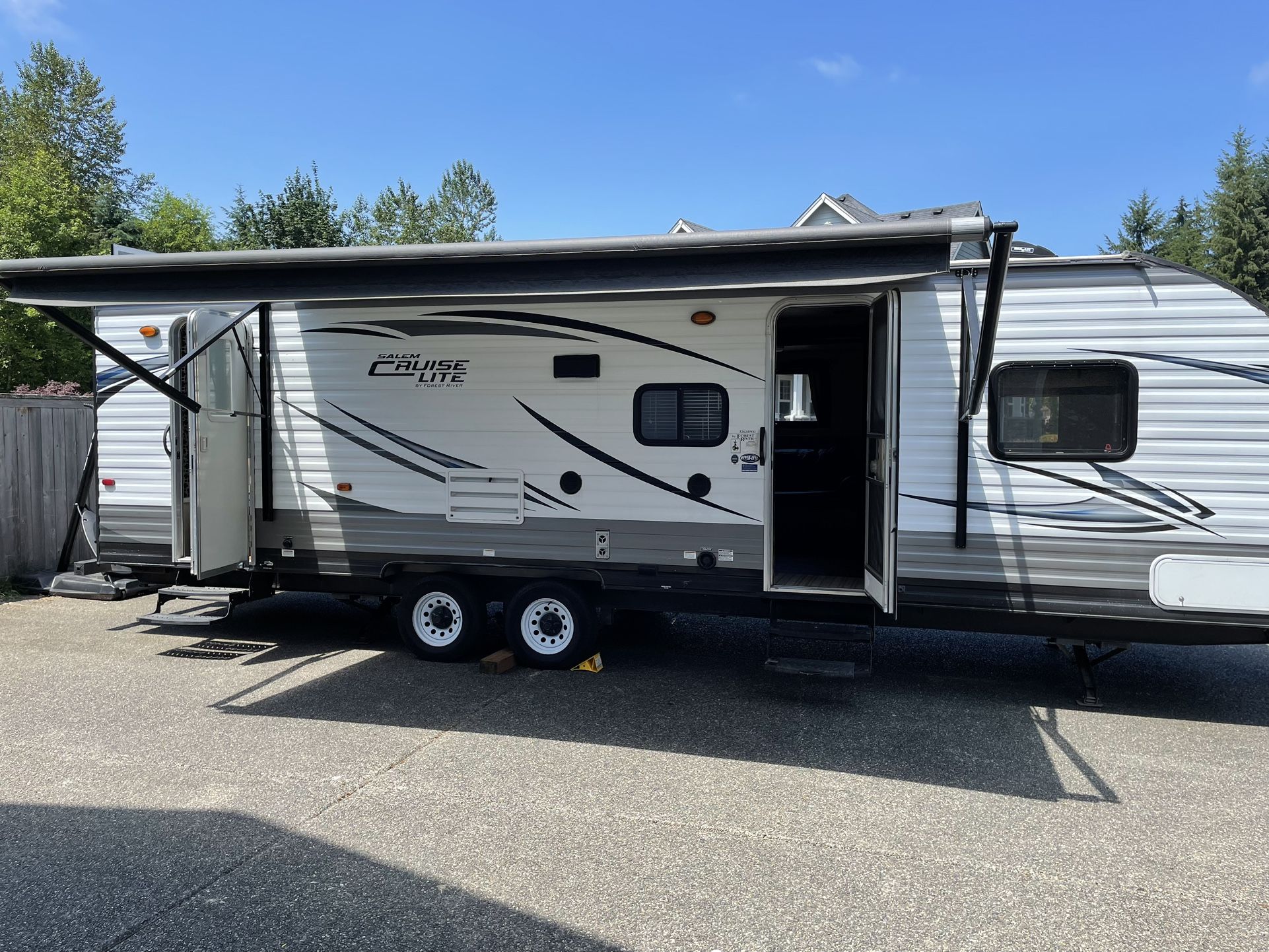 2016, 31ft Salem Cruise Lite 262BHXL