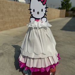 Hello Kitty Pinata With Balls 