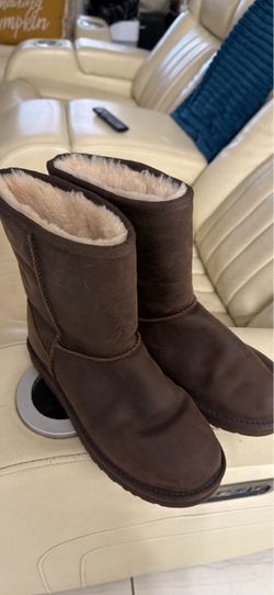 UGG Classic Short Leather Boots