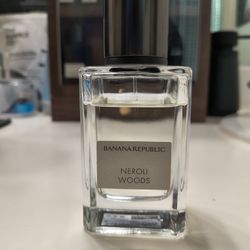 Banana Republic Neroli Woods