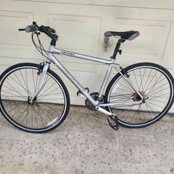 Bike SPECIALIZED sirrus only needs air