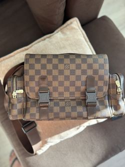 Louis Vuitton: Pre-loved Damier Ebene Messenger Melville, Brown