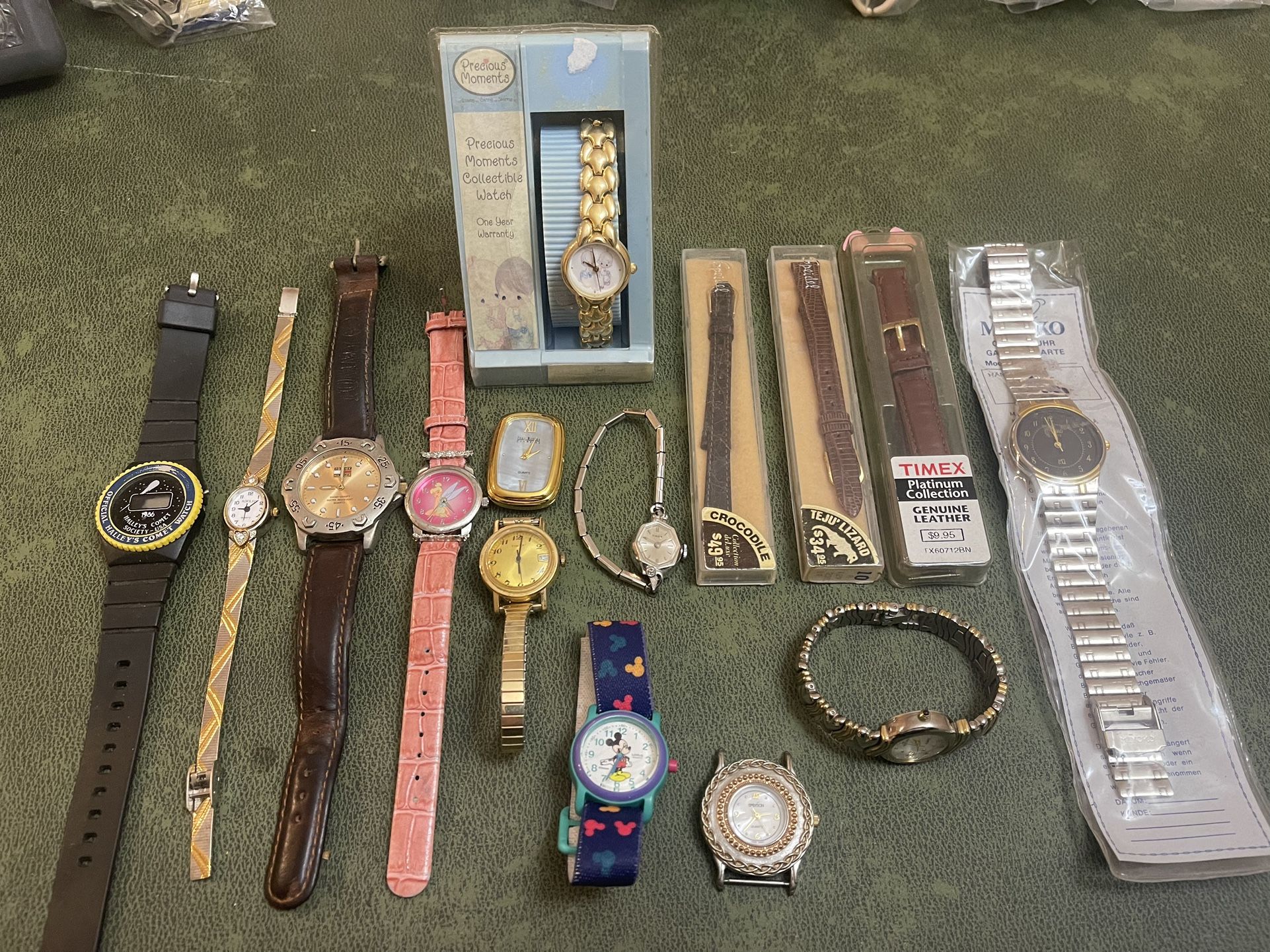 Cool Lot Of Vintage Watches & Bands