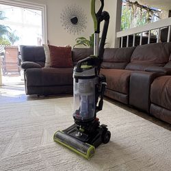 Bissell Cleanview Swivel Vacuum