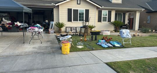 2 residence yard sale