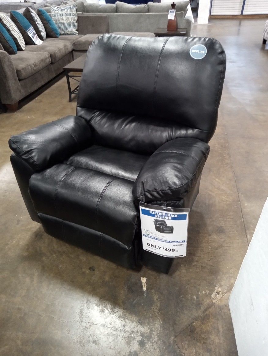 Football Season Is Here And So Are Recliners @American Freight In Bryan Tx