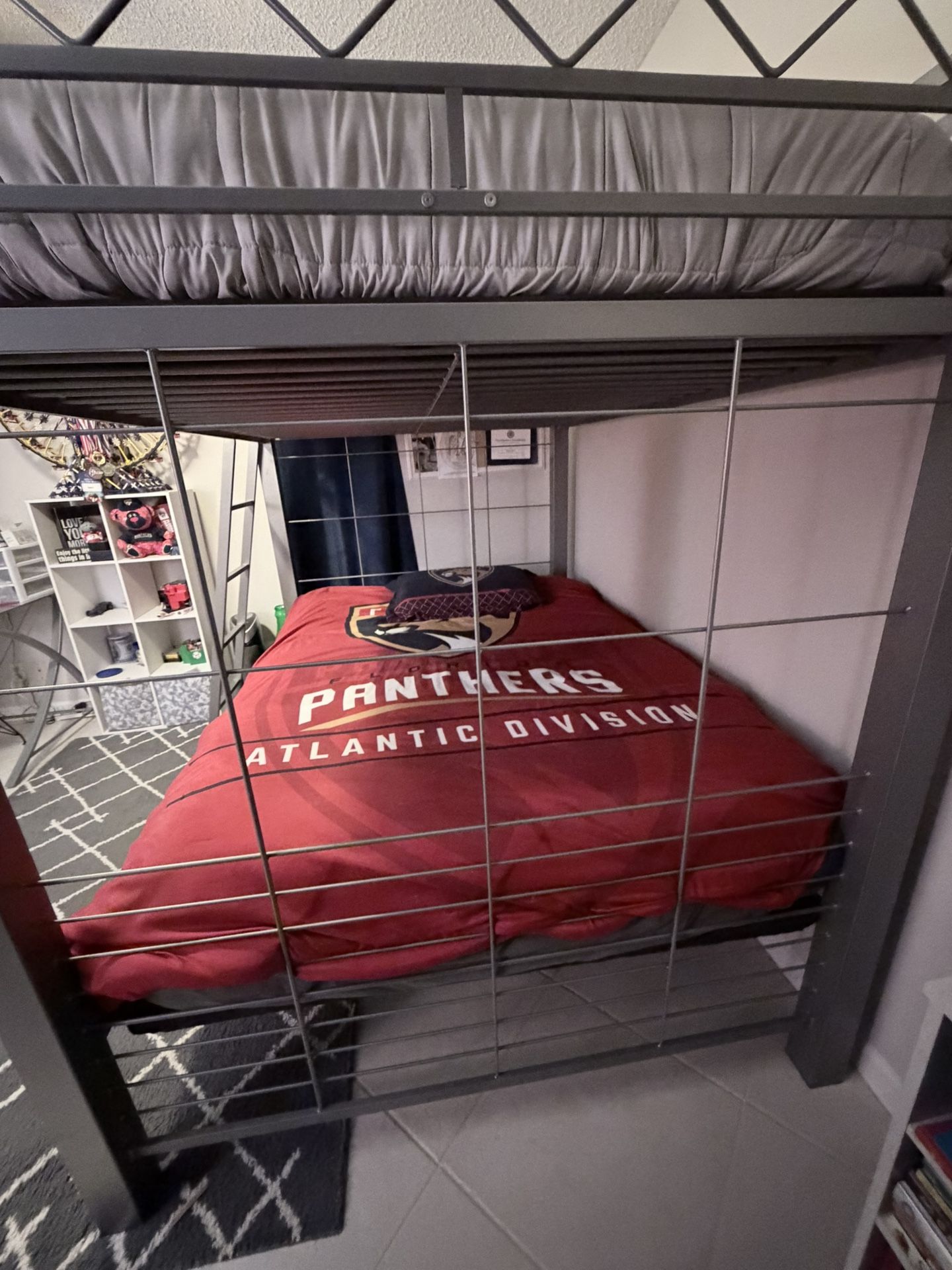 Bunk Bed (full) No Mattress