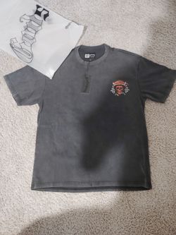 Men's graphic tees
