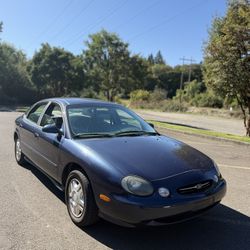 1999 Ford Taurus SE