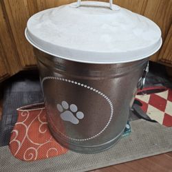 Pet Food Container