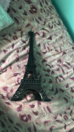 Black Eiffel Tower