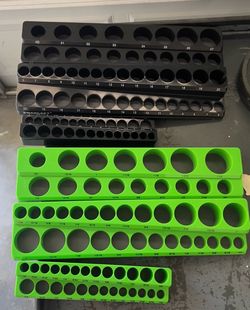 New magnetic socket holder