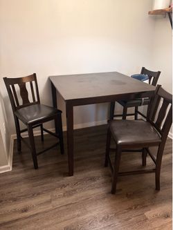 Dining table set