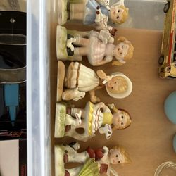 5 Vintage Homco Porcelain Figurines 