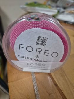 Brand New! FOREO LUNA Play Plus - Retails for $49!