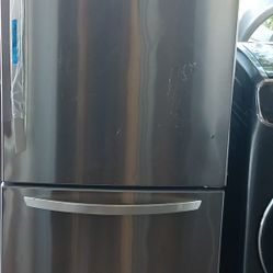 New LG Refrigerator 