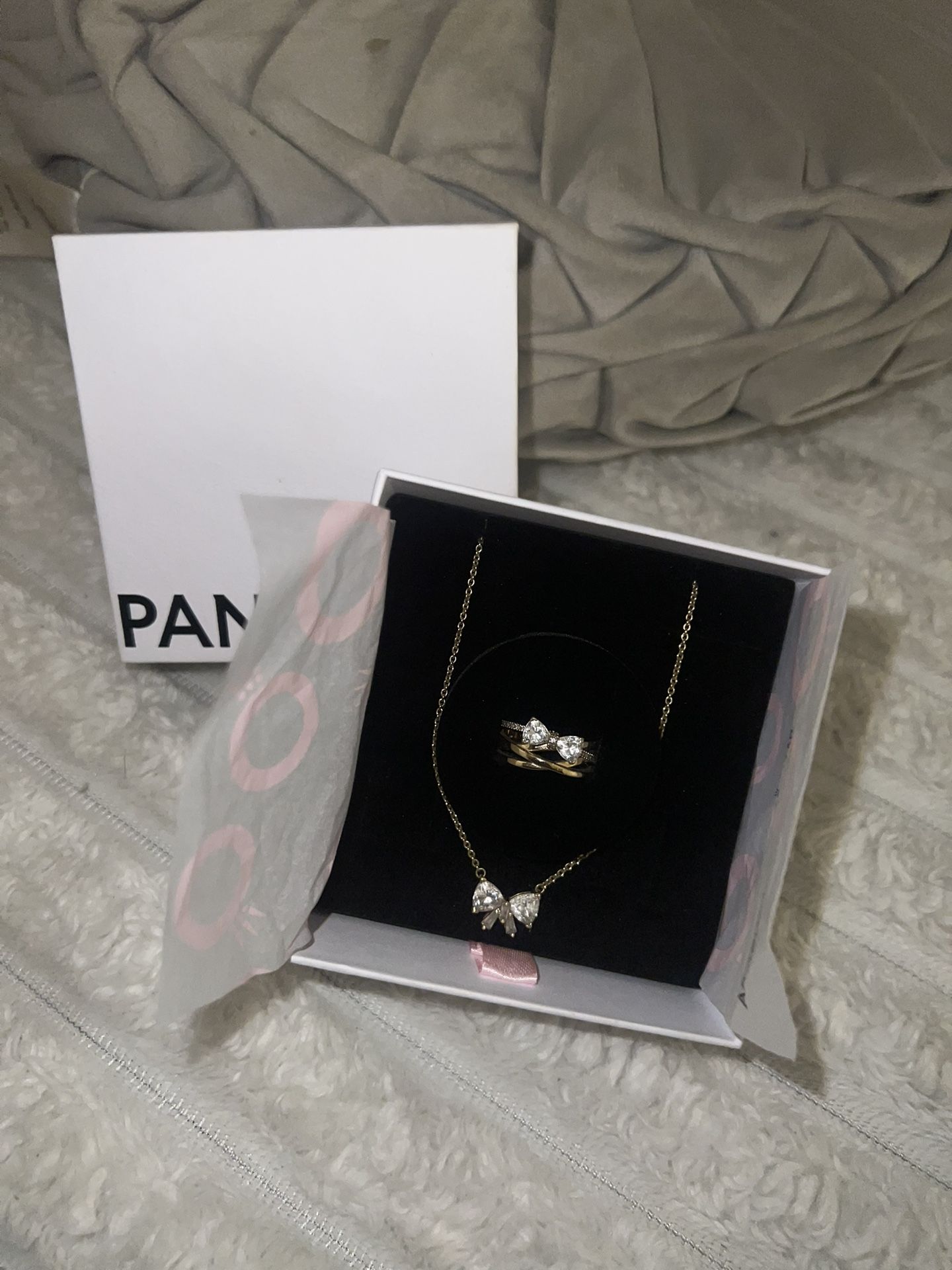 Pandora set