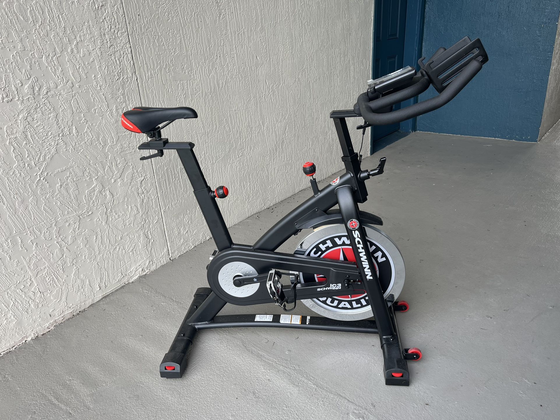 Schwinn IC3 Exercise Bike