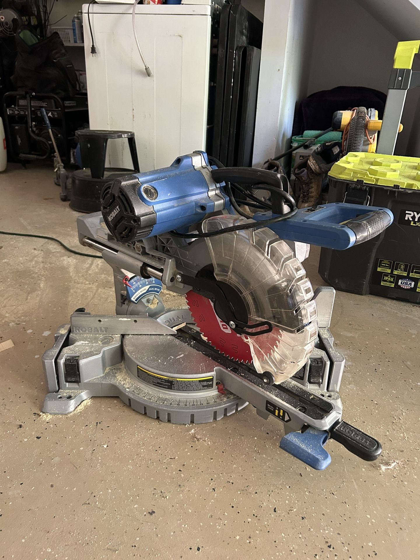 Saw