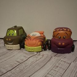 3 Pull Back Toy Cars 