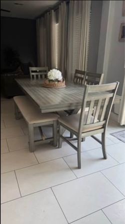 Dining rRoom for sale