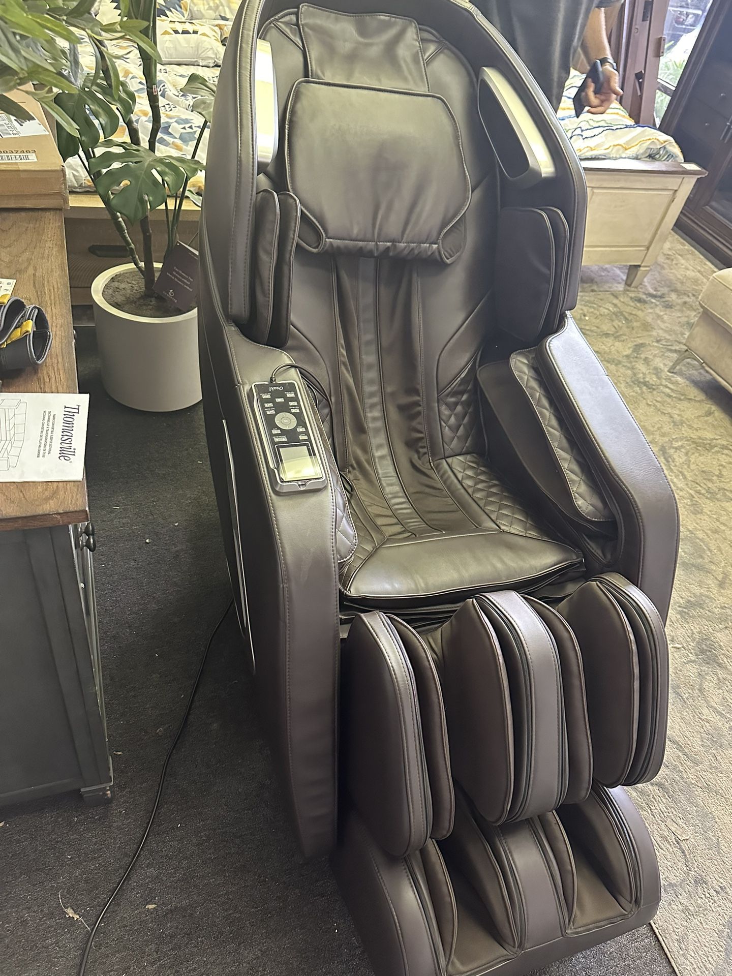 Osaki 4D Encore Massage Chair for Sale in Upland, CA OfferUp
