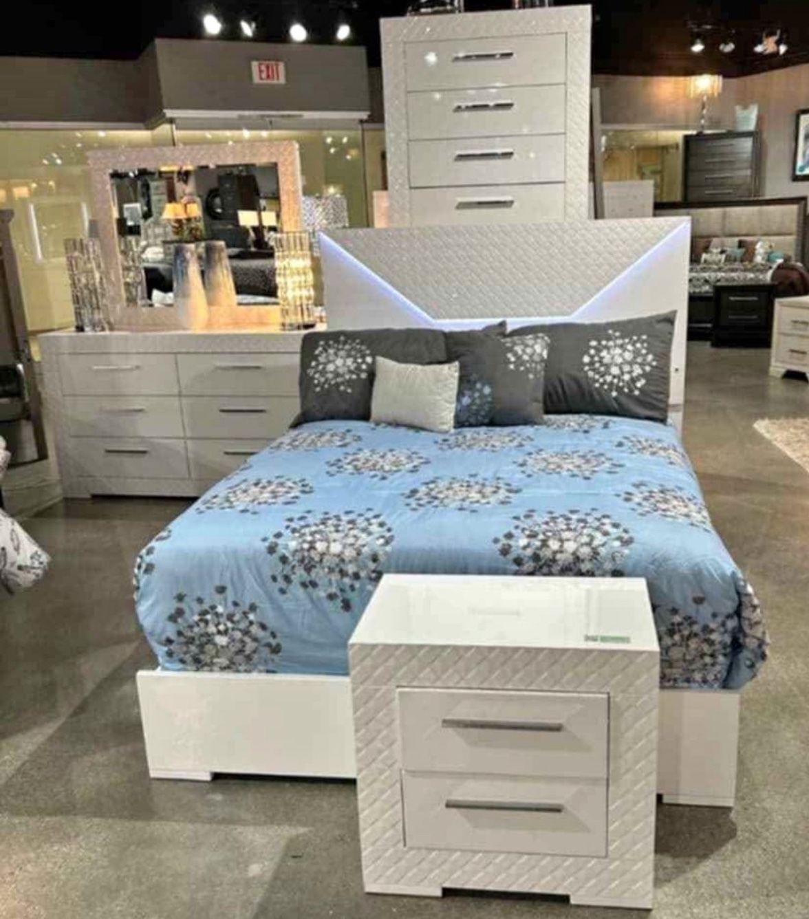 White Glossy LED Queen Bedroom Set 🔥buy Now Pay Later