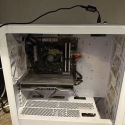 Custom Built Gaming Pc And Setup
