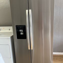 Whirlpool Refrigerator 