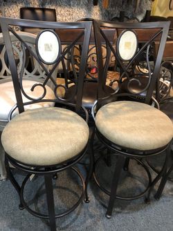 2 brand new counter stools
