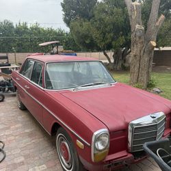 1969 Mercedes-Benz 250
