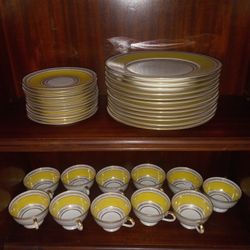 Vintage Dishes 35 Pieces