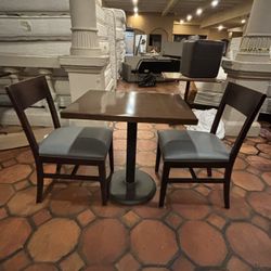 Restaurant seating