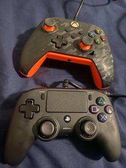Xbox and PlayStation remote controllers