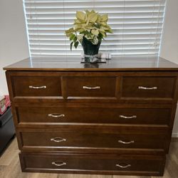 Deerfield Murphy Bed With Charging Station 