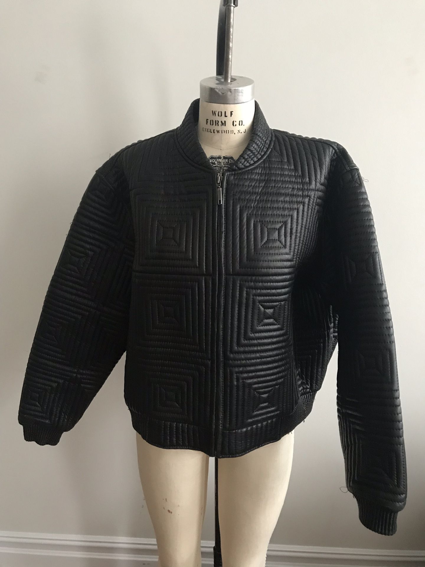KNOLES & CARTER ITALIAN BLACK LEATHER BOMBER WINTER JACKET MEN'S 6XL NWOT. See pictures ask questions and make an offer!