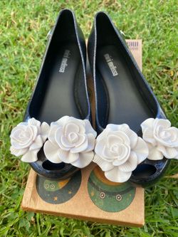 Mini Melissa Black shoes with white flowers